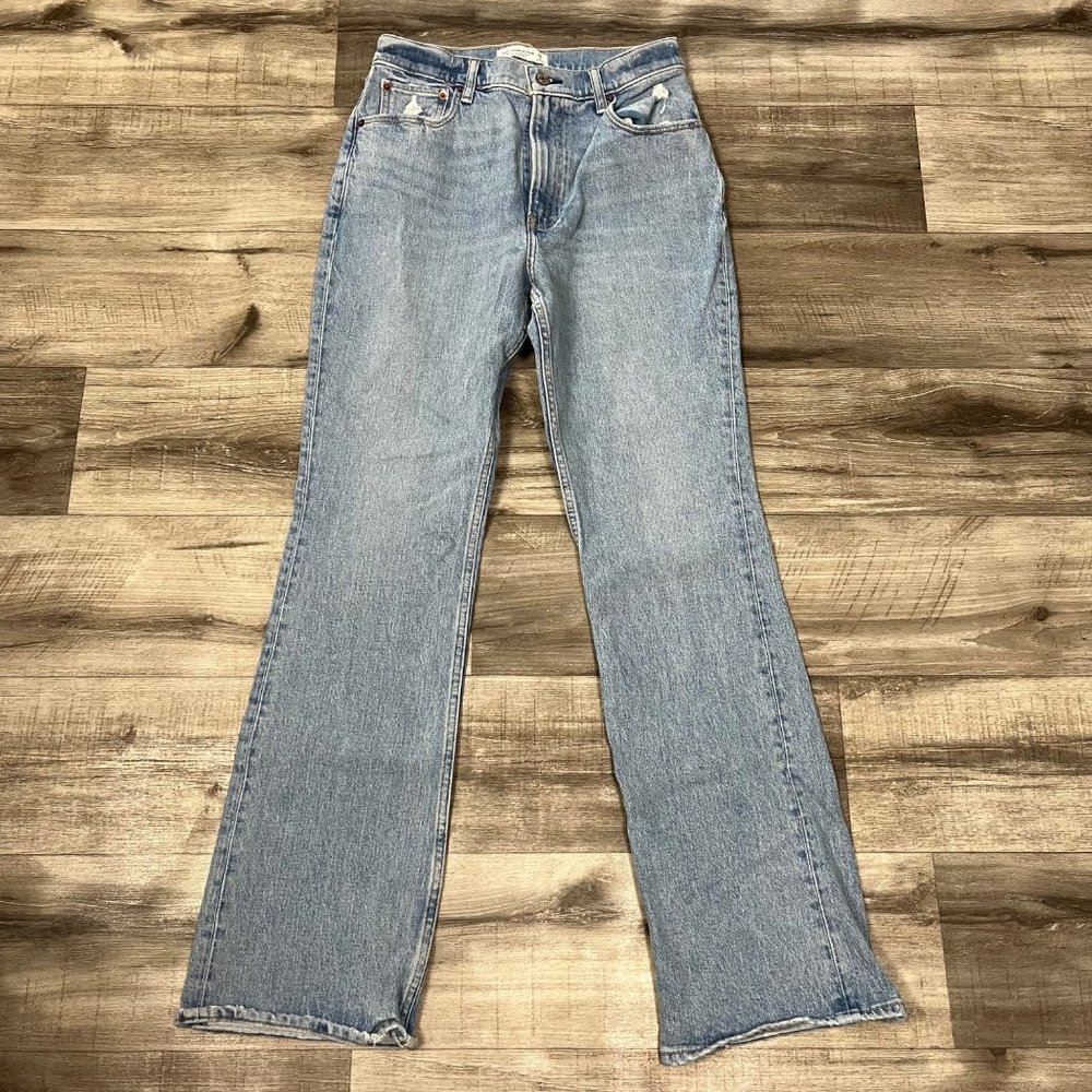 Abercrombie and Fitch The ‘70s Vintage Flare Ultra High Rise Jeans Blue NWT Sz 6